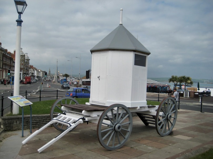 A replica of George III's bathing machine on Weymouth seafront (www.regencyhistory.net)